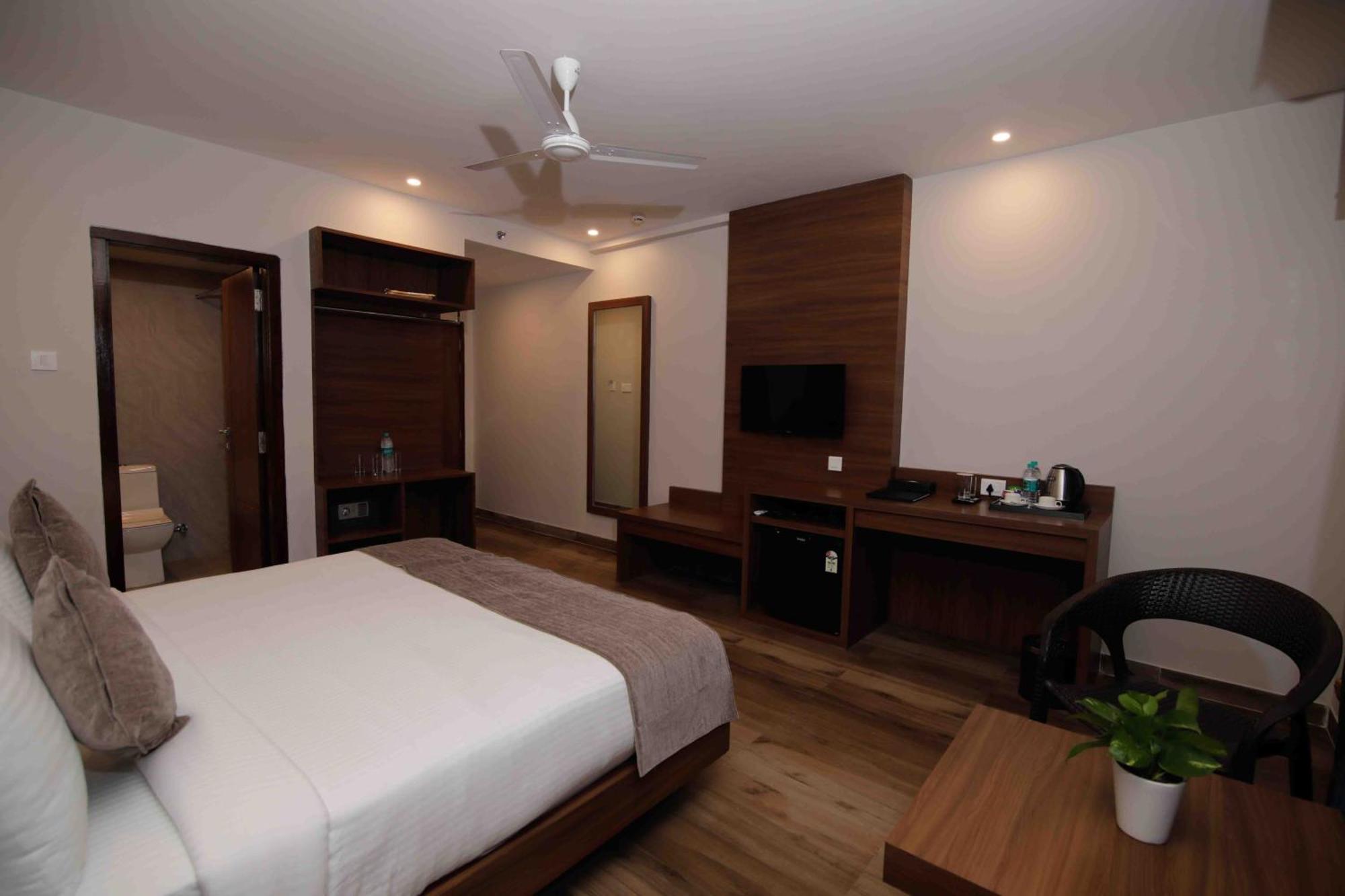 Hotel Tree Fern ดิบรูการ์ ภายนอก รูปภาพ
