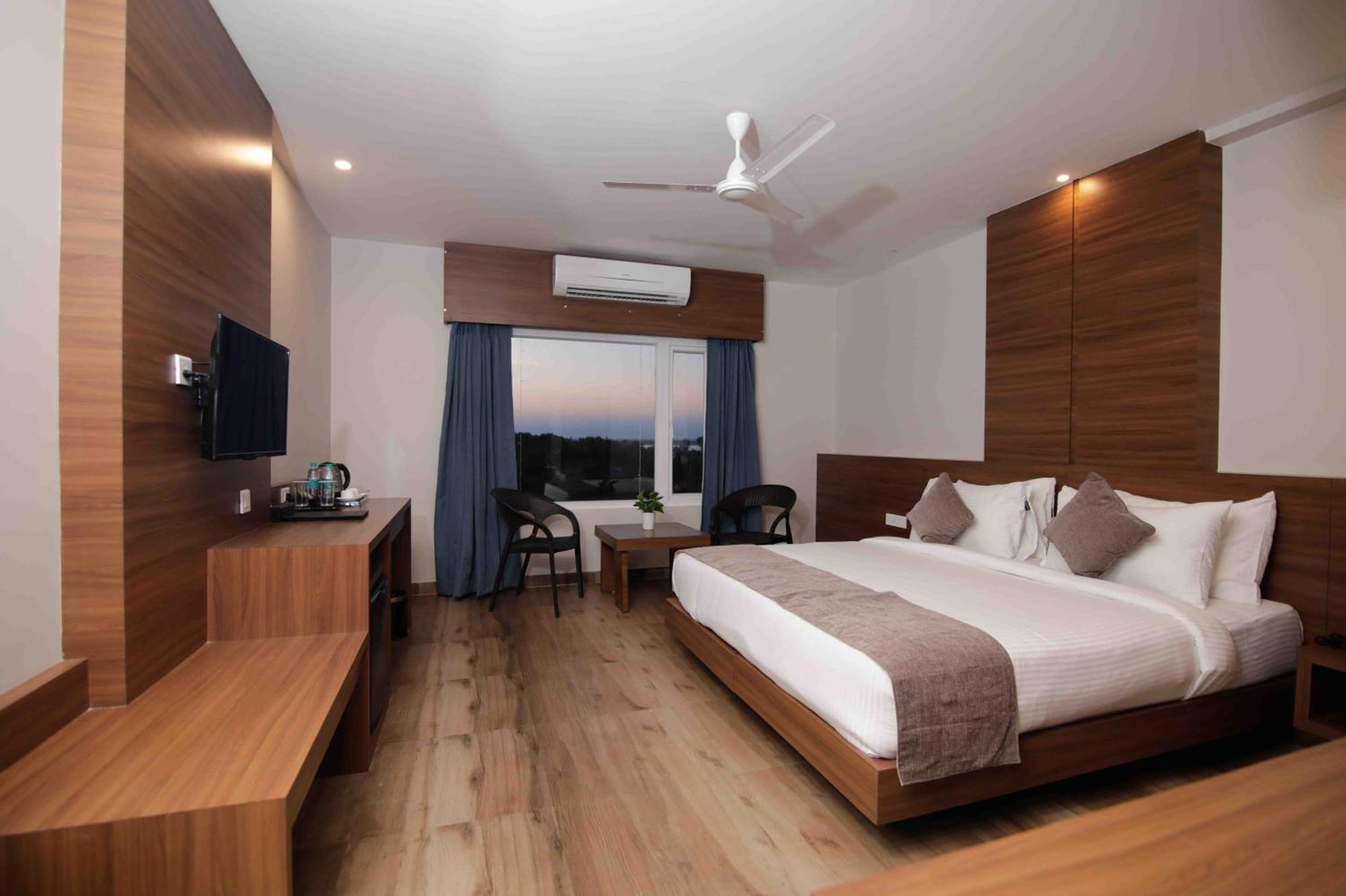 Hotel Tree Fern ดิบรูการ์ ภายนอก รูปภาพ
